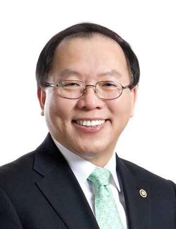 Dr. Dong Sun Kim